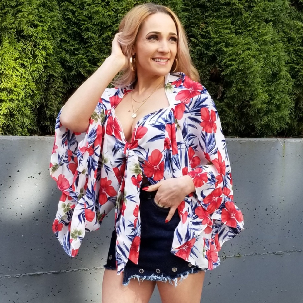 FLORAL TIE TOP - Picture 1 of 3